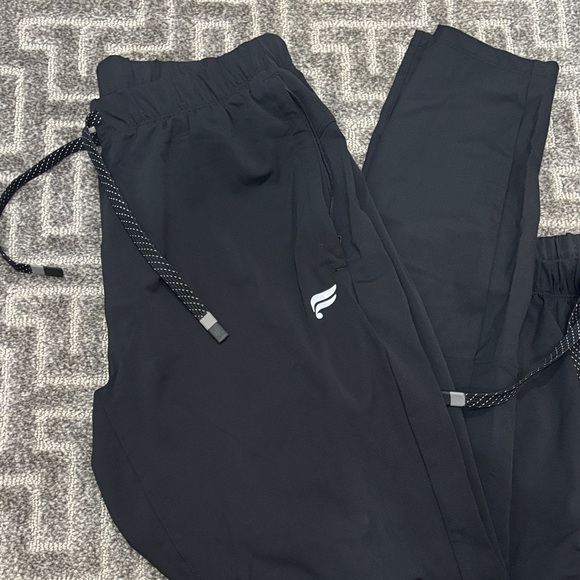 Fabletics Black Athletic Joggers & Shorts Set - Picture 2 of 3